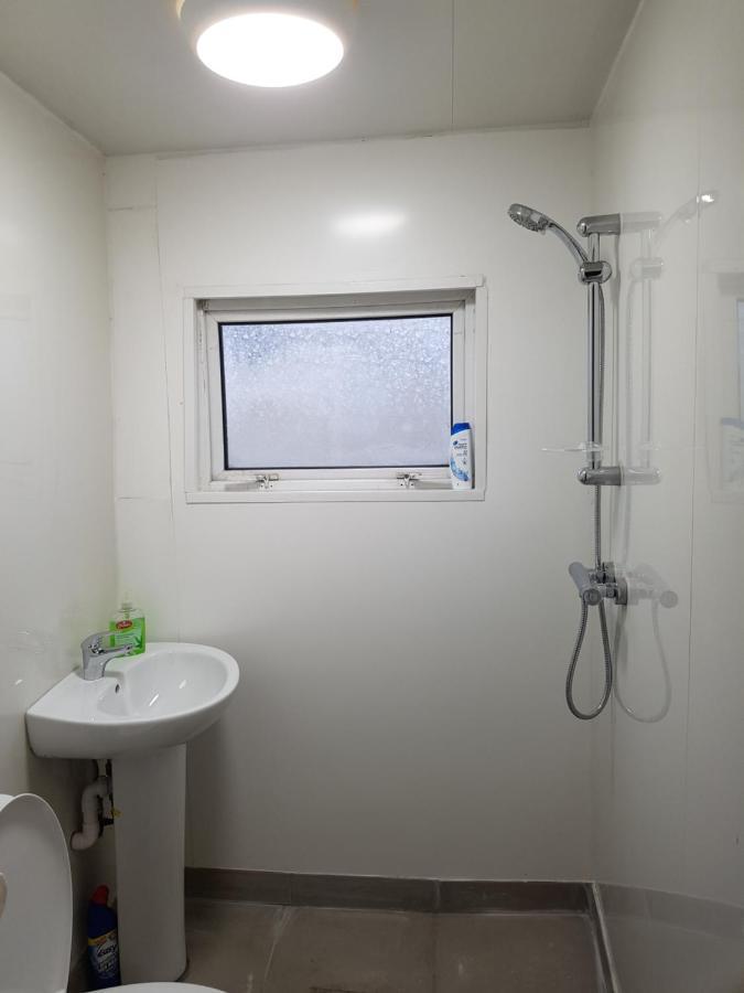 Atlas Road Guest House Cardiff Buitenkant foto